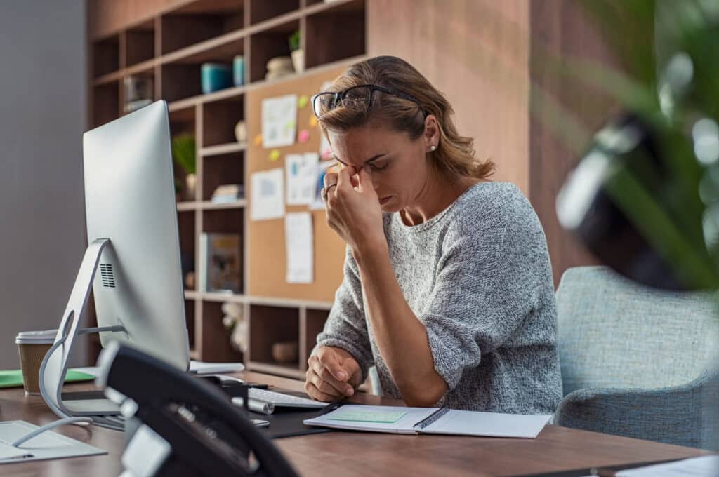 8 tips tegen hoofdpijn 1 hoofdpijn 2 scaled e1697644080728